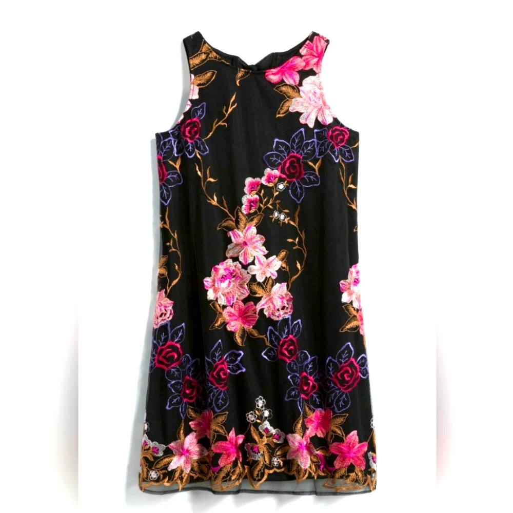 ECI Shift Dress Floral Pink black size Medium worn once